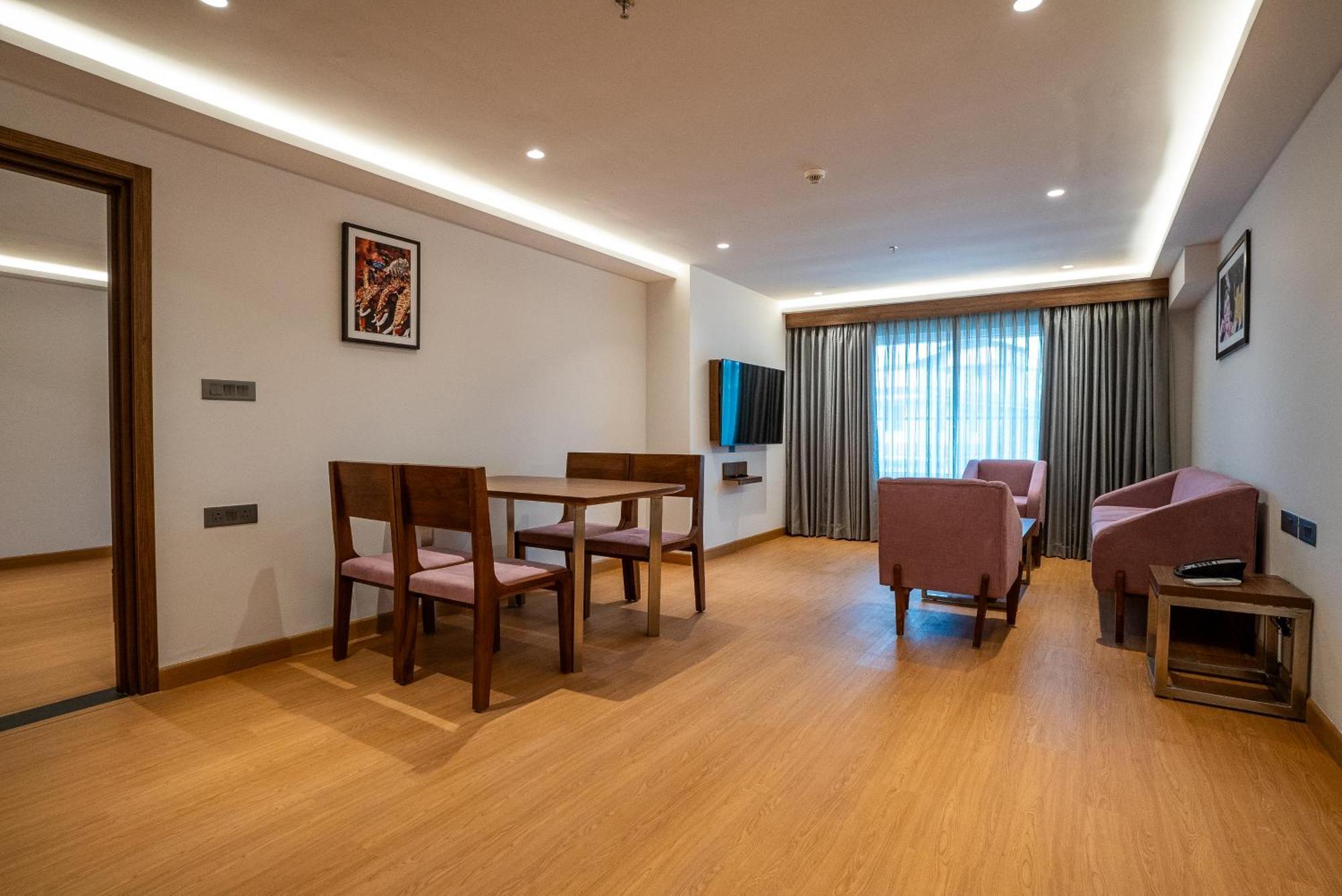 Lilac Hotel กูรูวาเยอร์ ภายนอก รูปภาพ